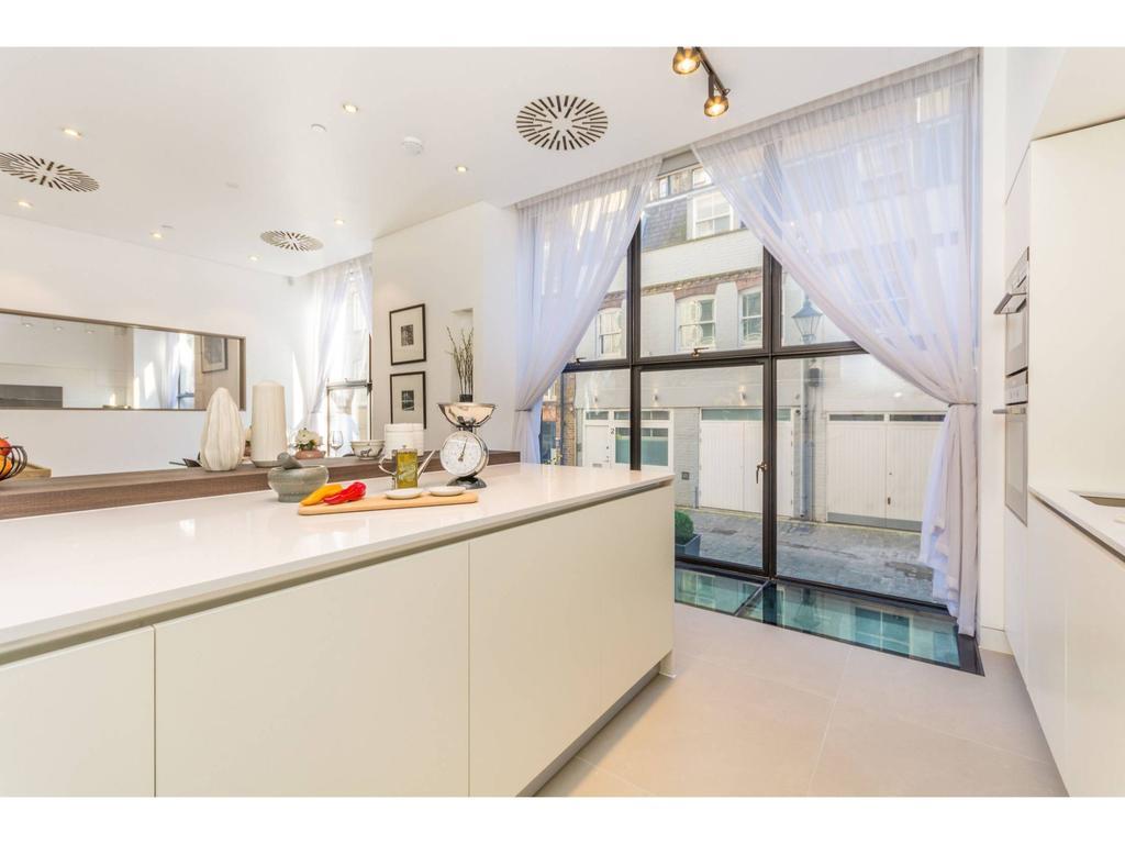 Urban Chic - Chiltern & Baker