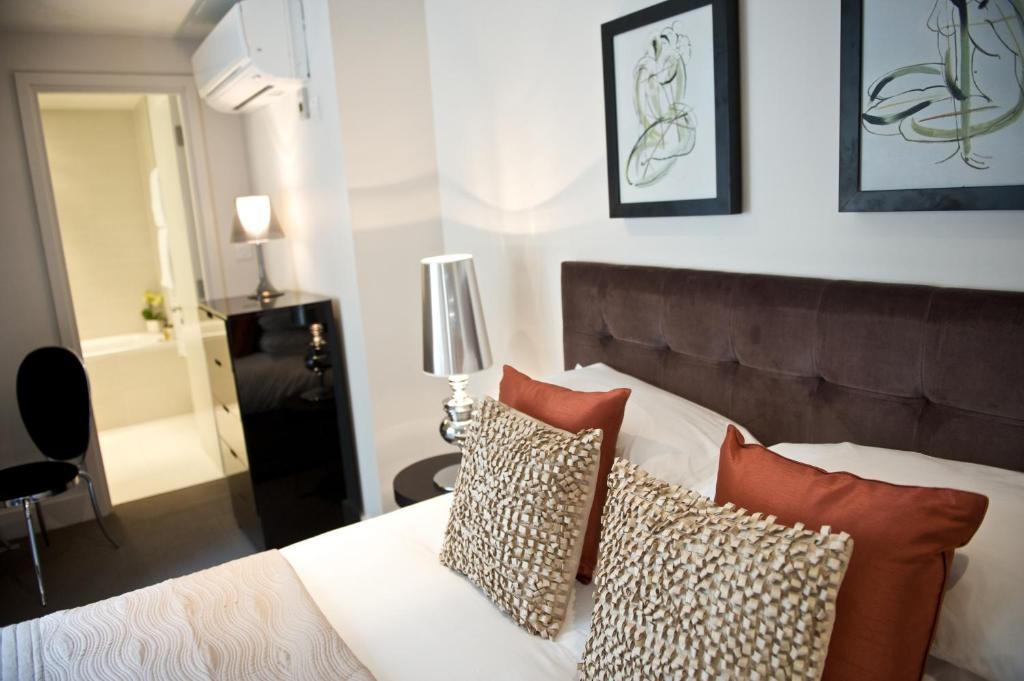 Aparthotel Fraser