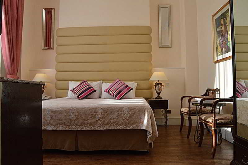 Hotel Holiday Villa Hotel