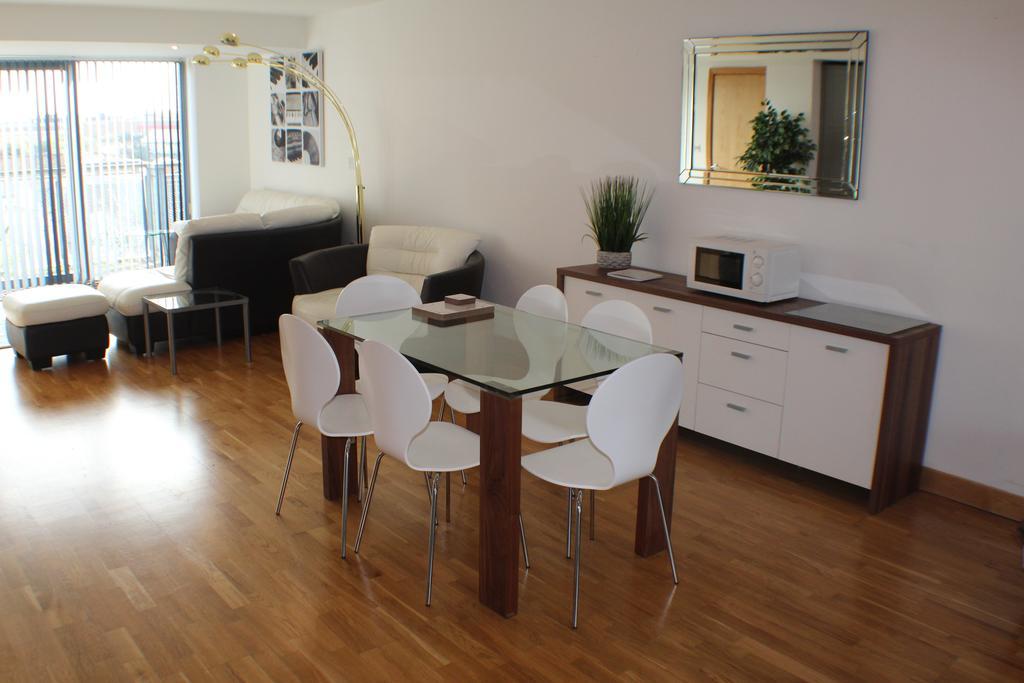 Apartment Bow *