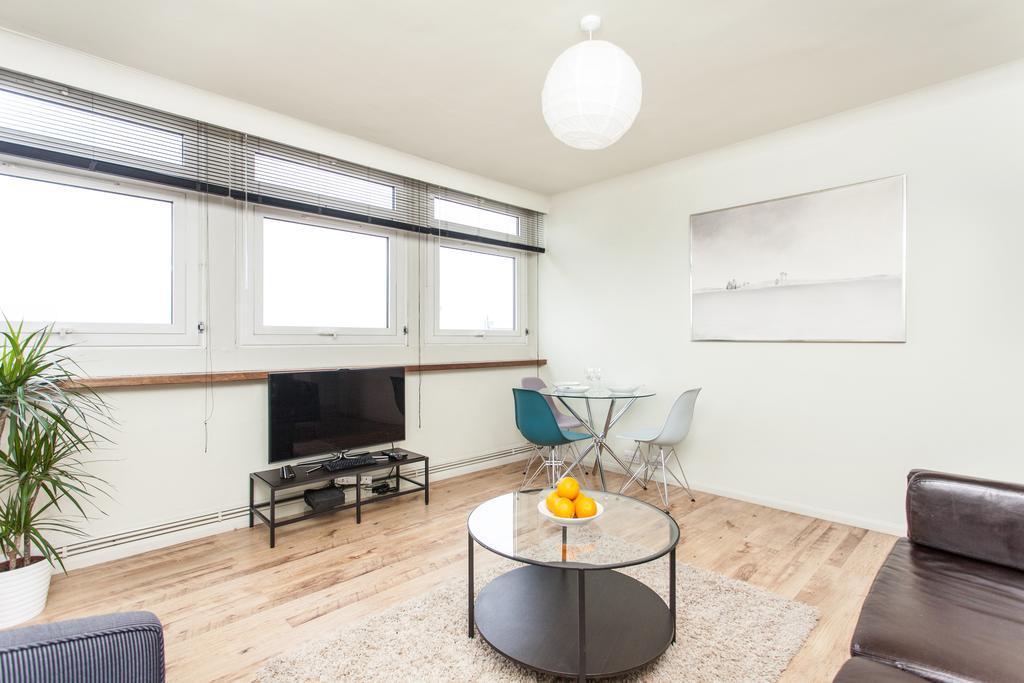 The Best Views! Central Soho Apartment