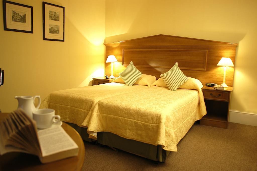 Astons 3* London
