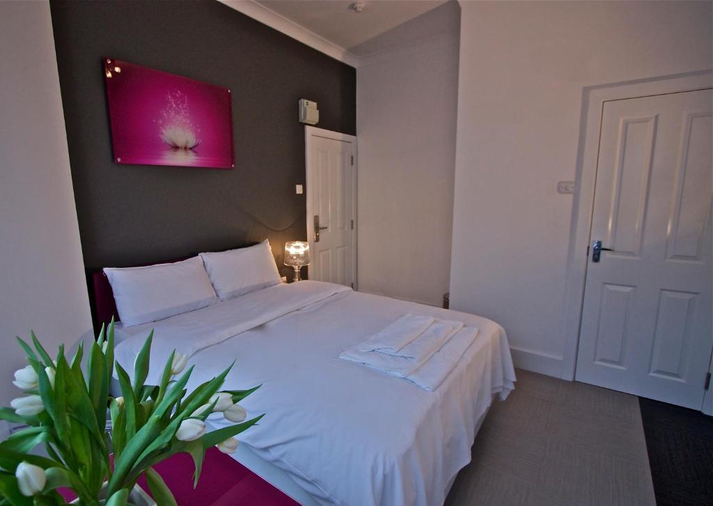 Gloucester Hotel London