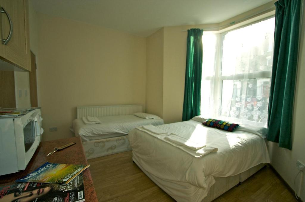 Hotel Gloucester 3*