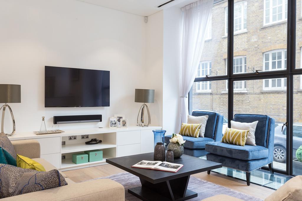 Urban Chic - Chiltern & Baker