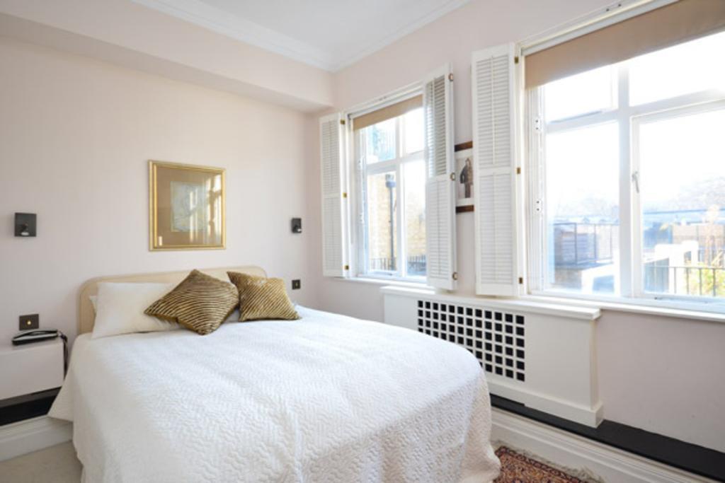 Aparthotel 130 Queen's Gate 5*