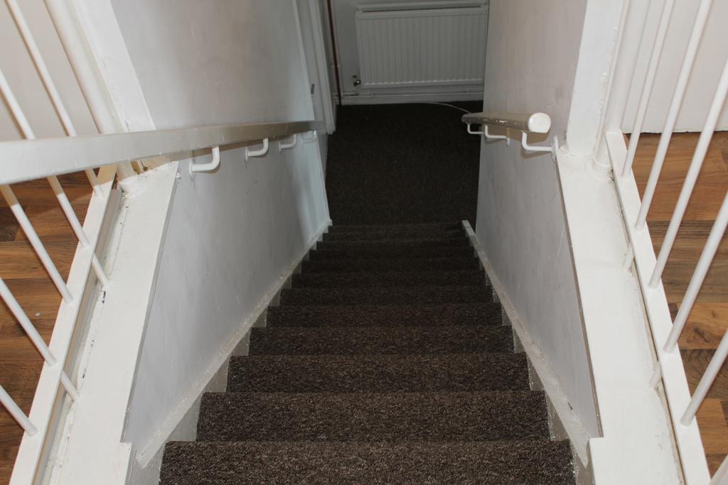 Apartment Wyllen Close London
