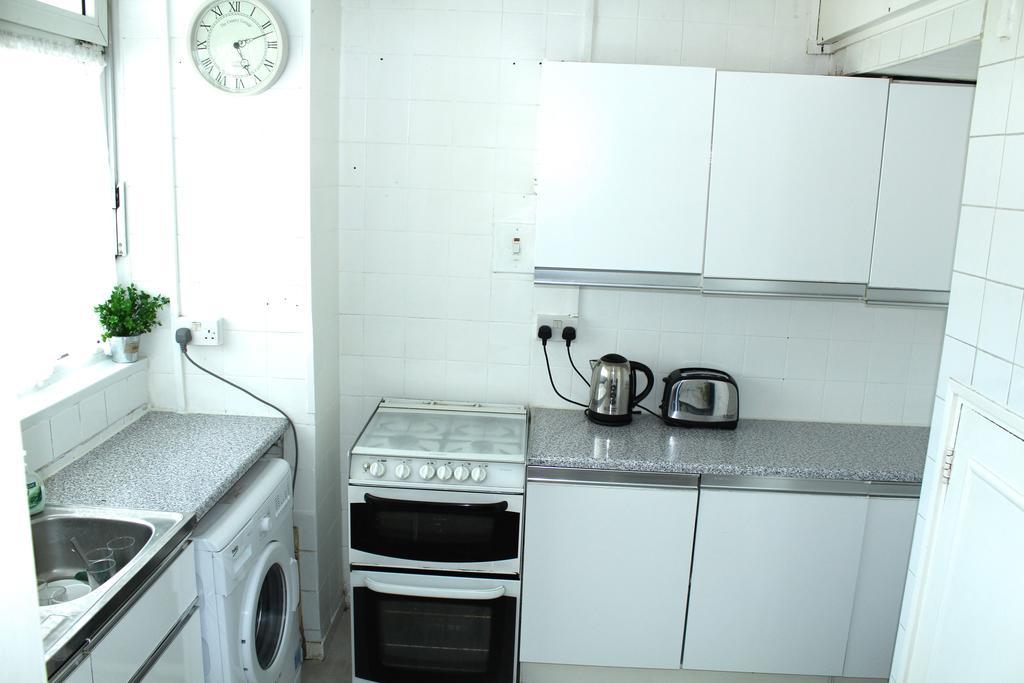 Apartment Wyllen Close *