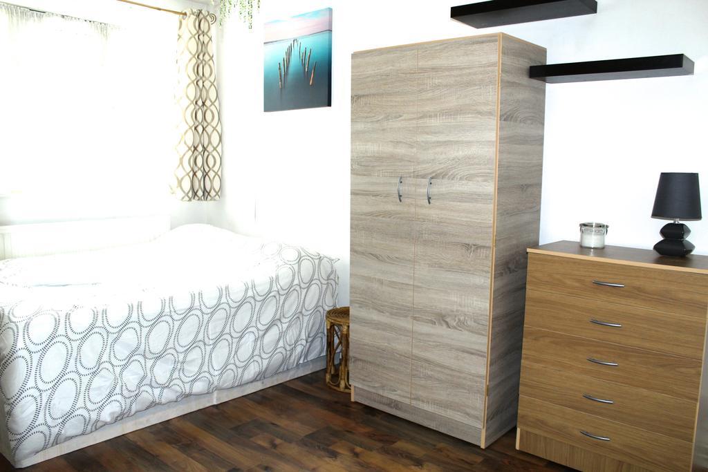 Apartment Wyllen Close *