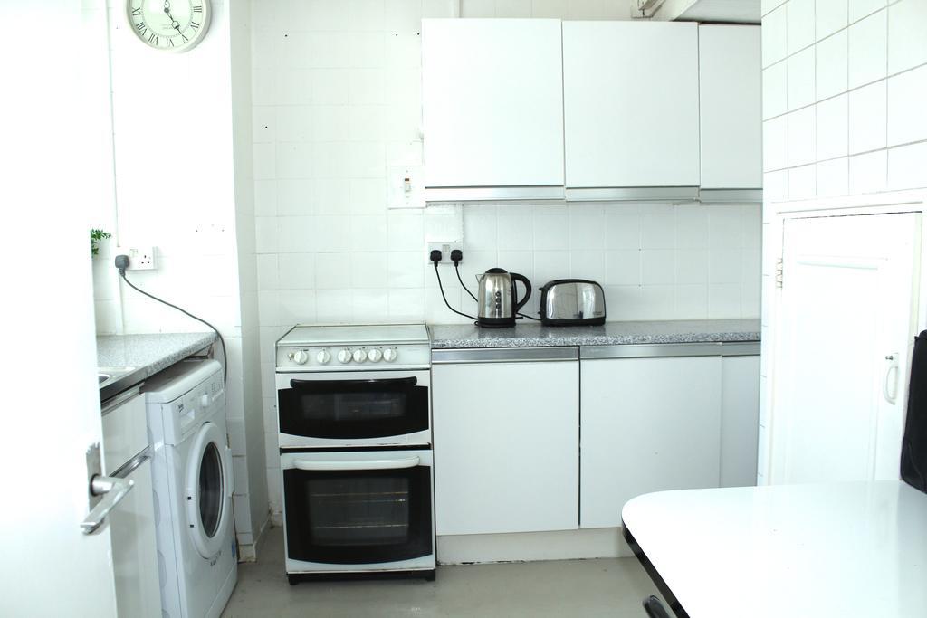 Apartment Wyllen Close