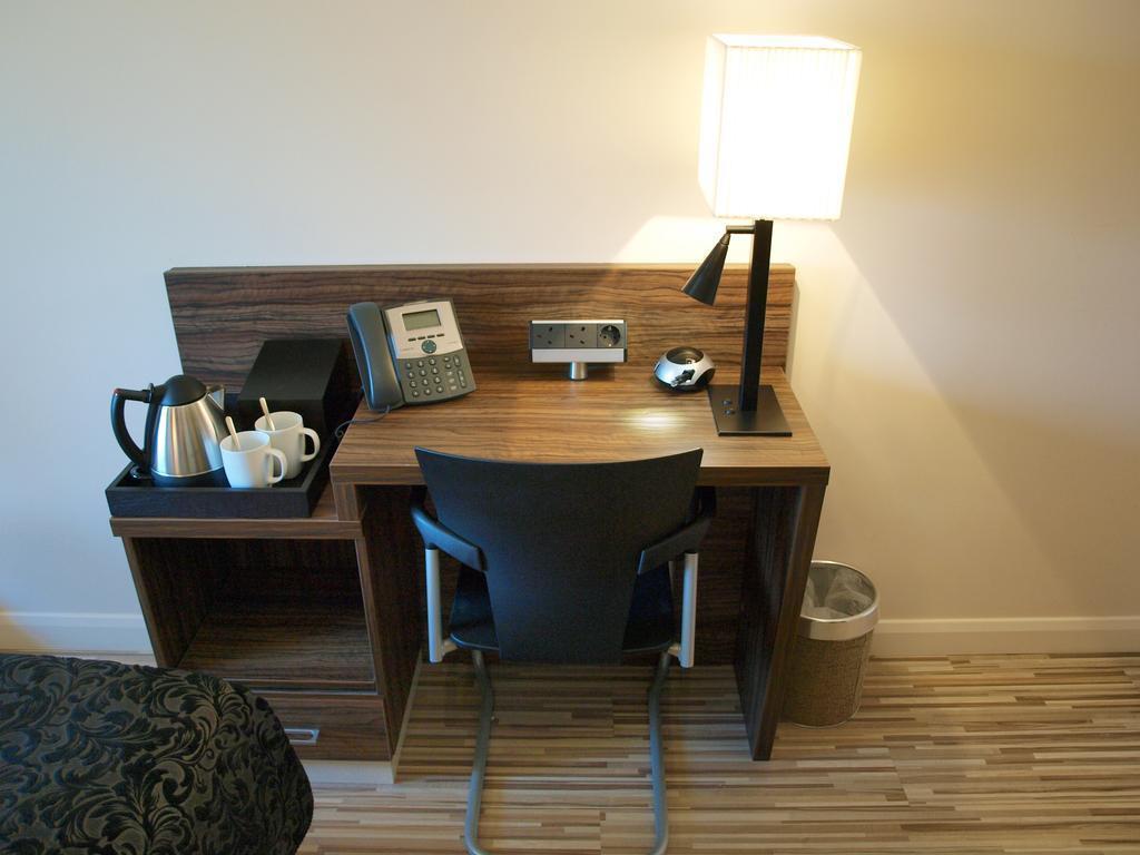 Hotel Simply & 4*