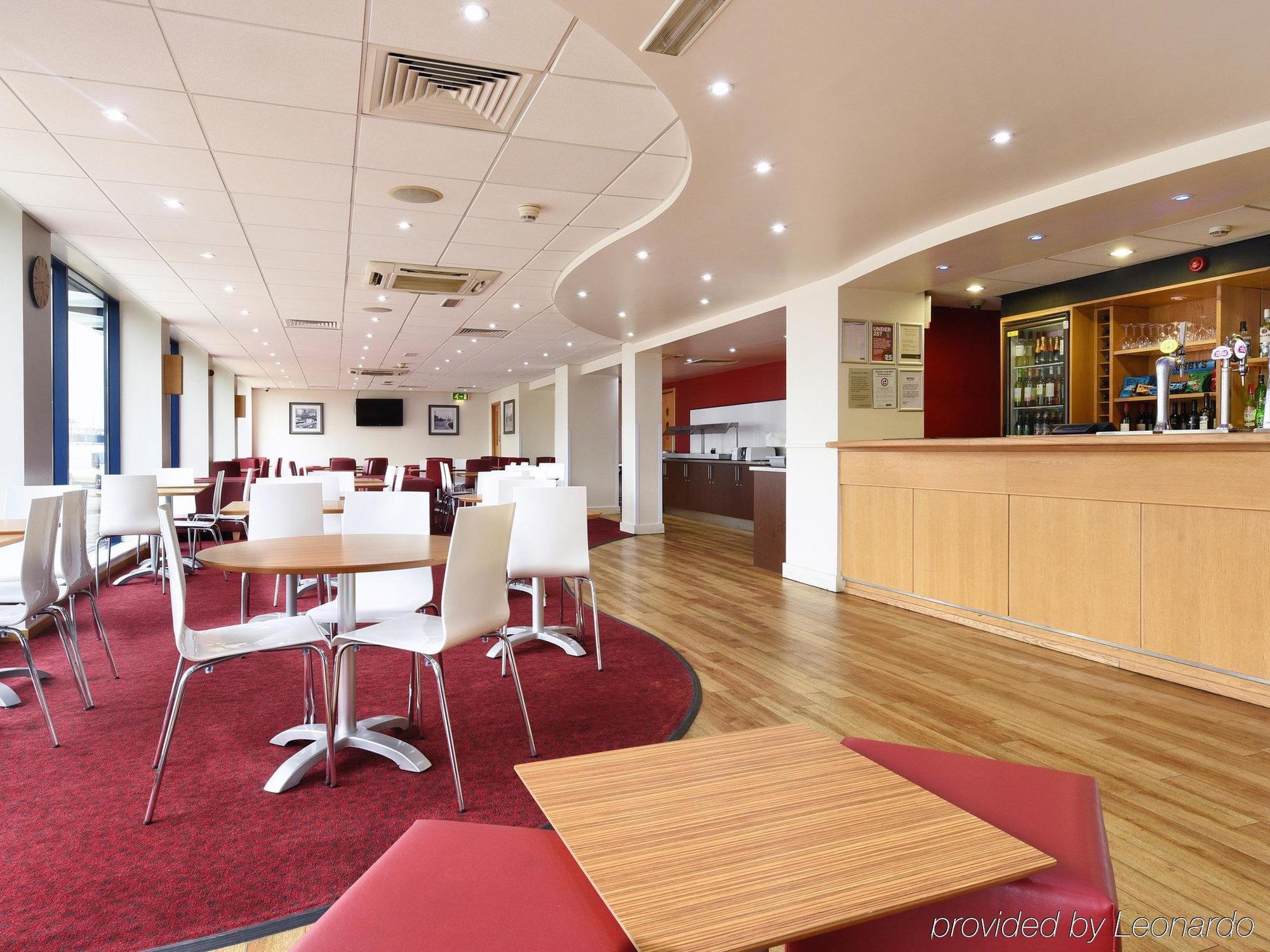 Travelodge Airport 3* London