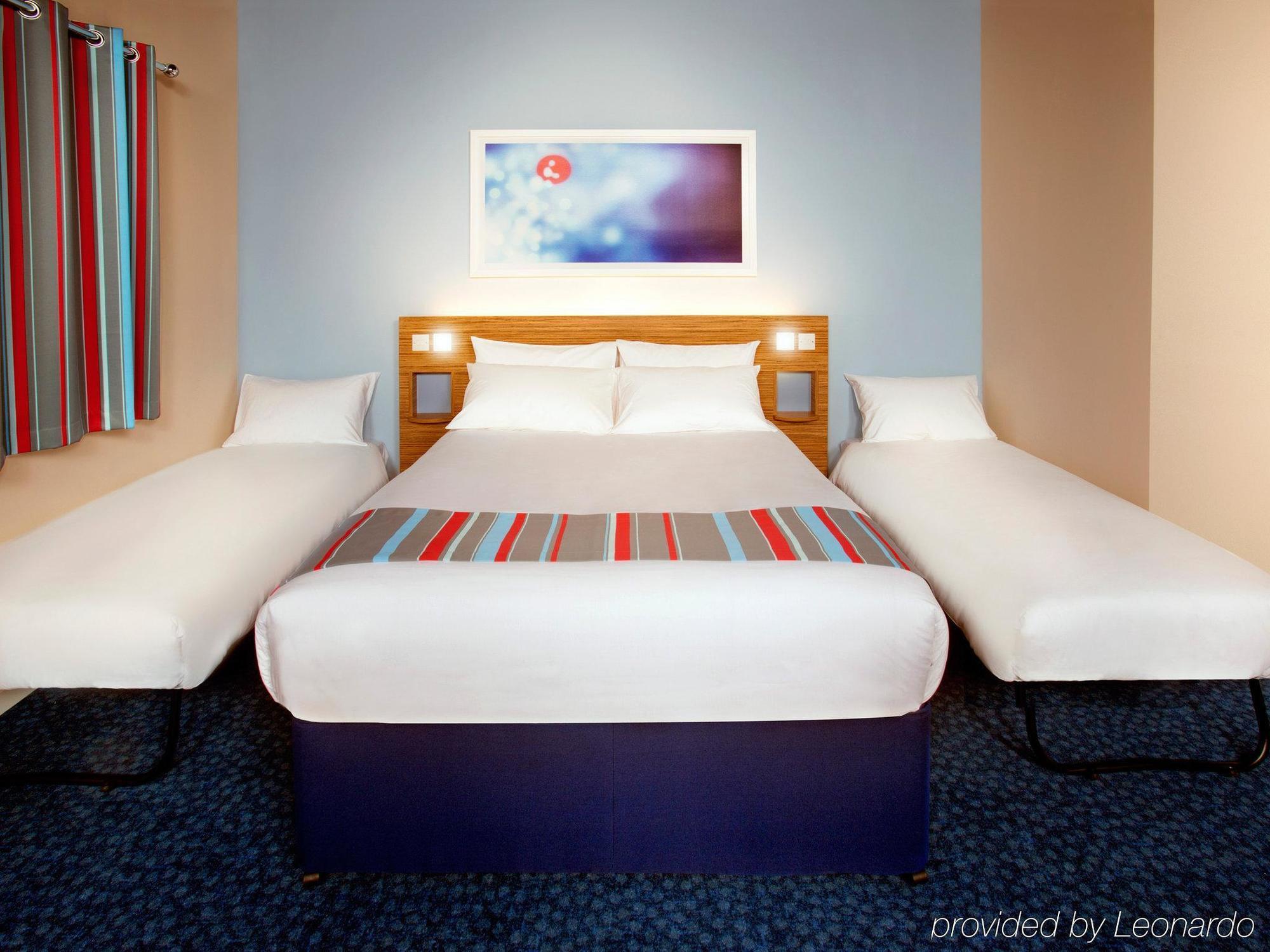 Travelodge Excel Hotel London