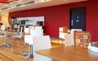 Travelodge Stratford Hotel