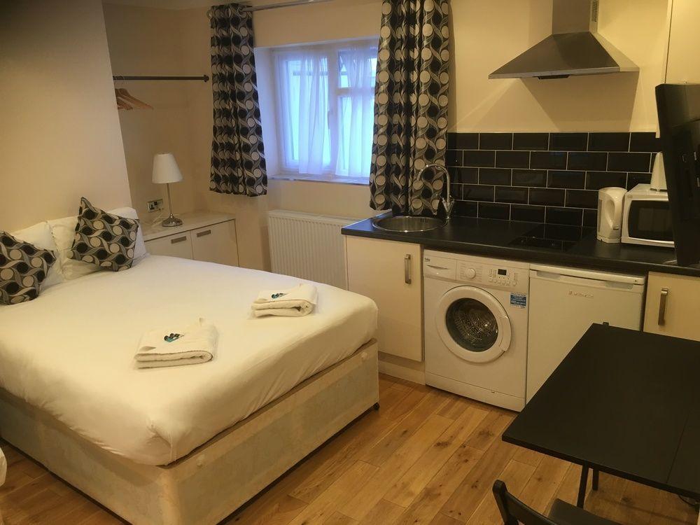 Royal By Saba Bed & Breakfast London