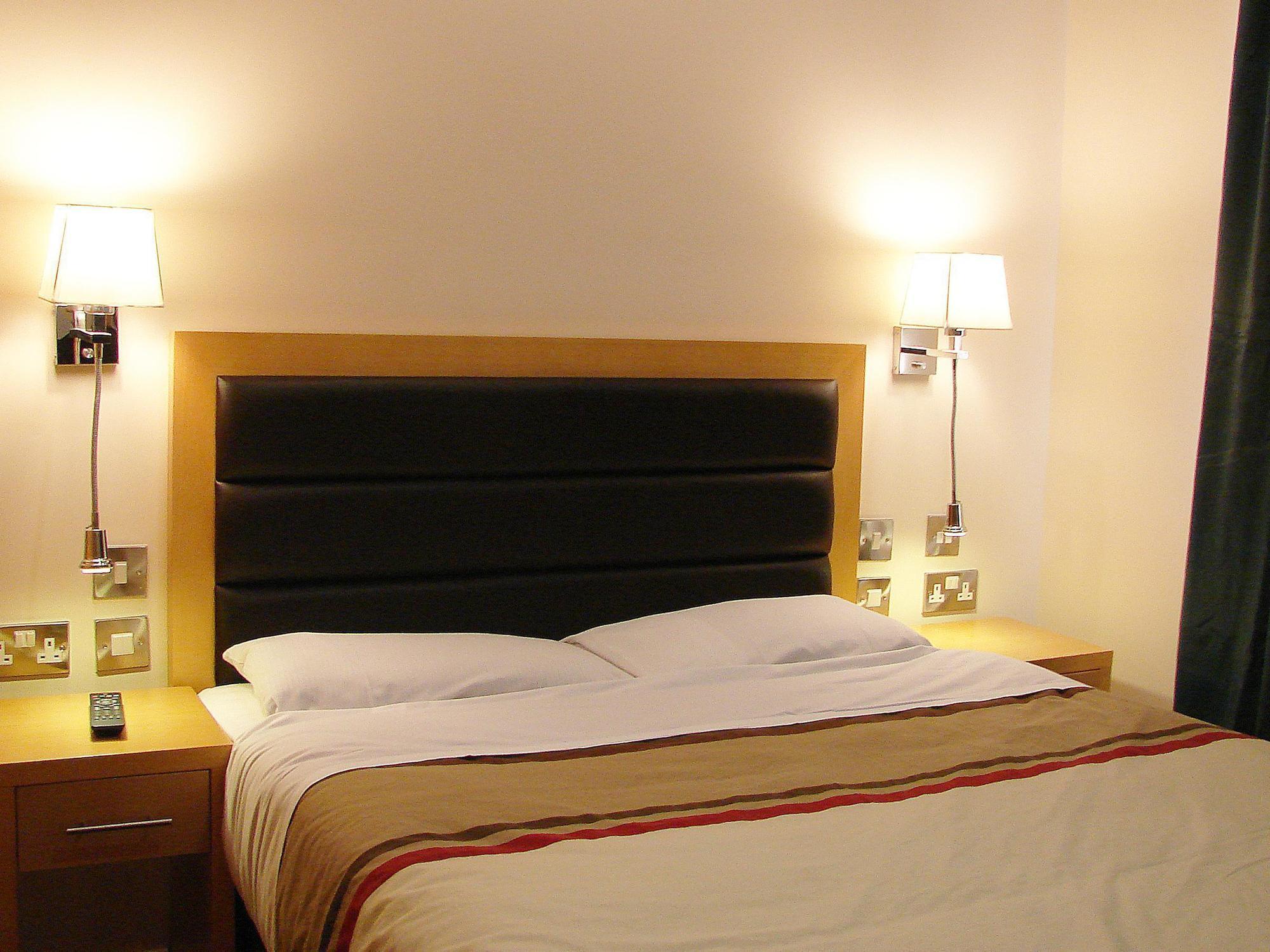 Cromwell Hotel 3*