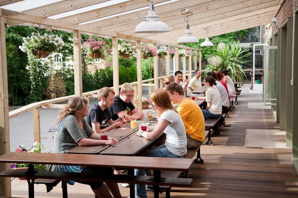 Palmers Hillspring At Willesden Hostel