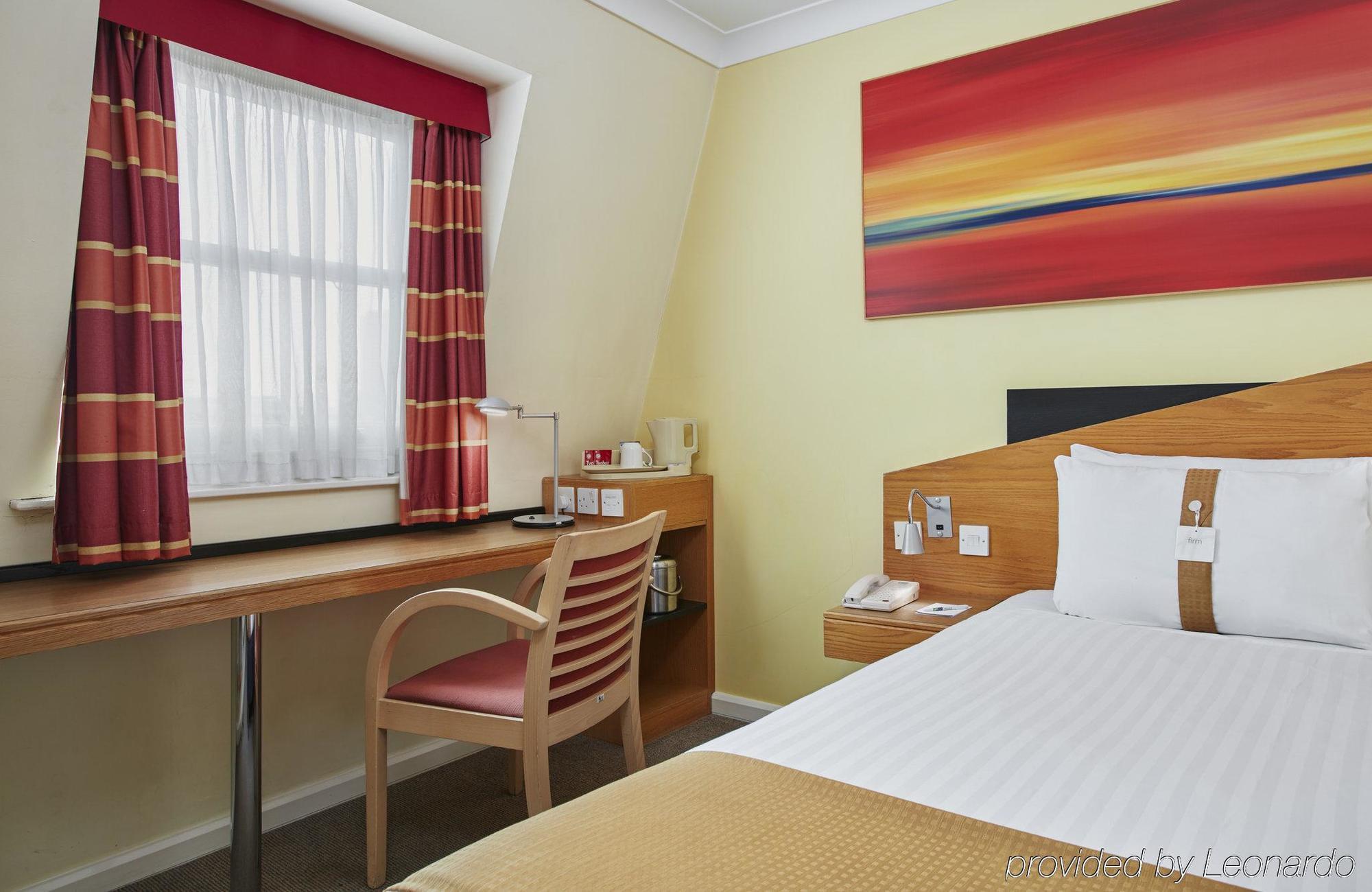 Express Victoria By Ihg 3*
