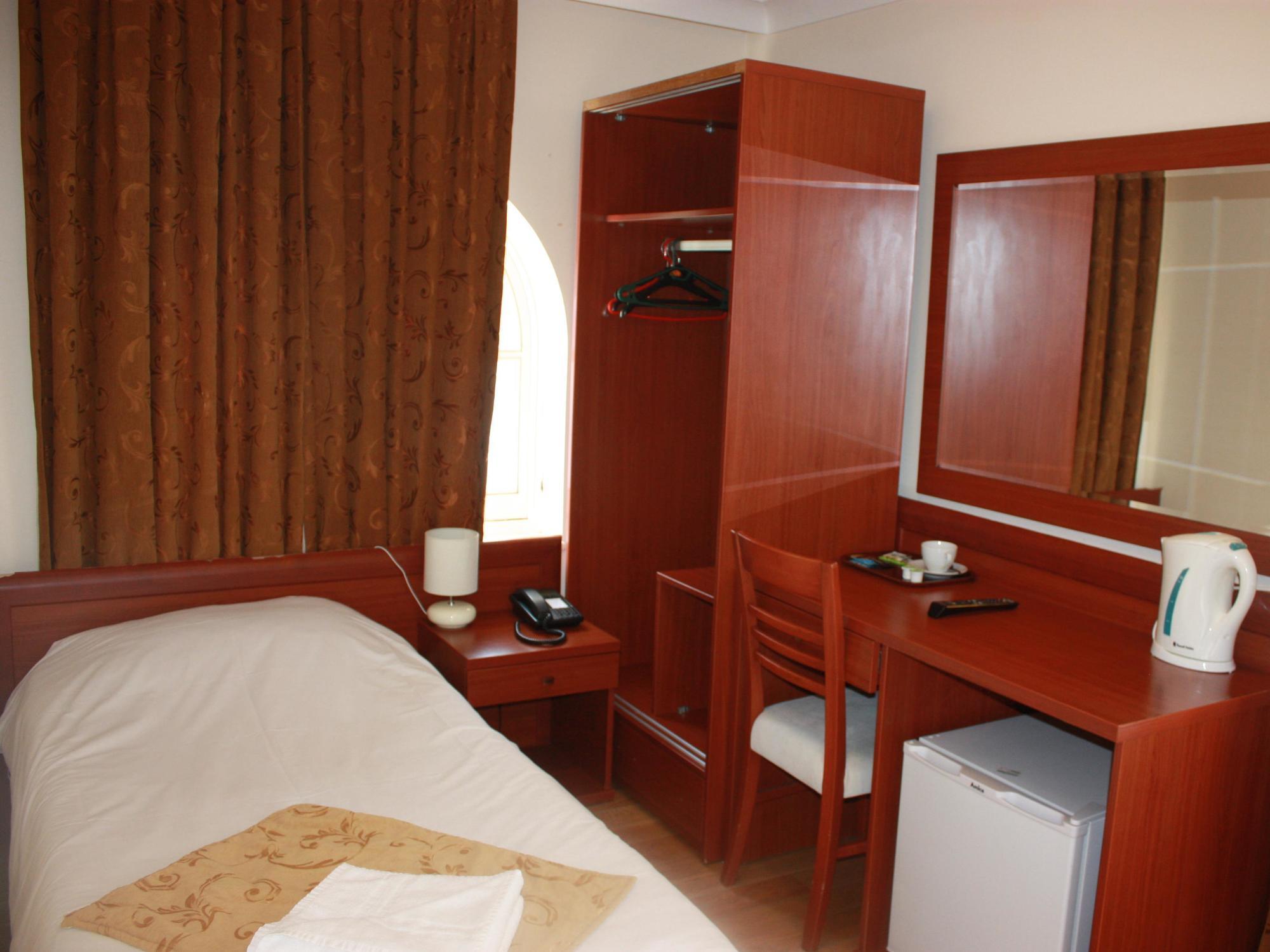 Corner House 3* London