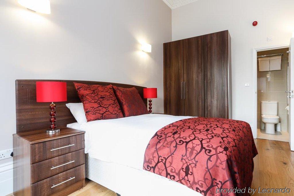 Pimlico Apartment *