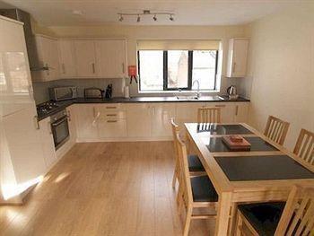 Crompton Court Apartment London