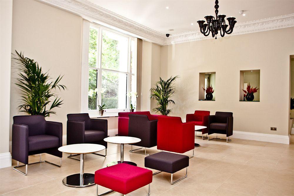 Holiday Villa Hotel Hotel