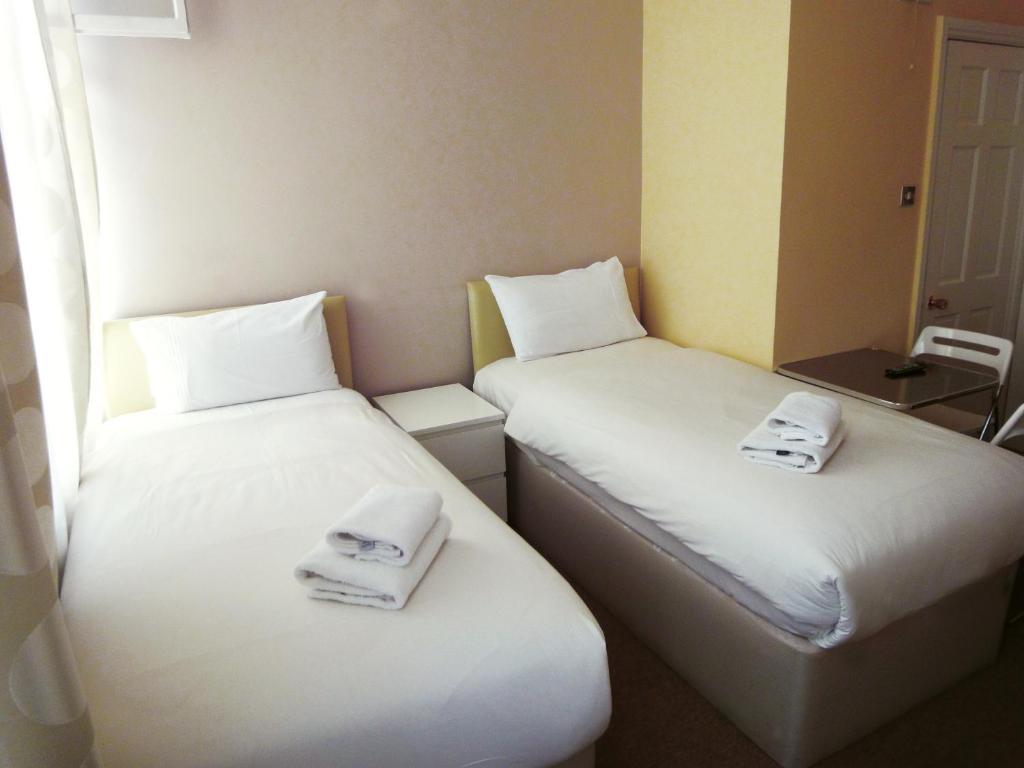 Dylan Kensington Aparthotel