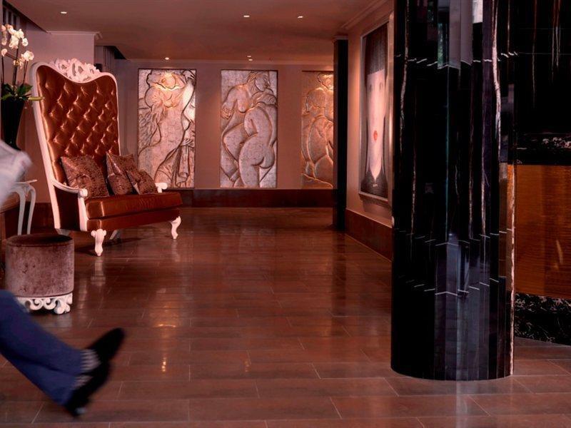 Hotel Radisson Blu Hotel, Mercer Street London