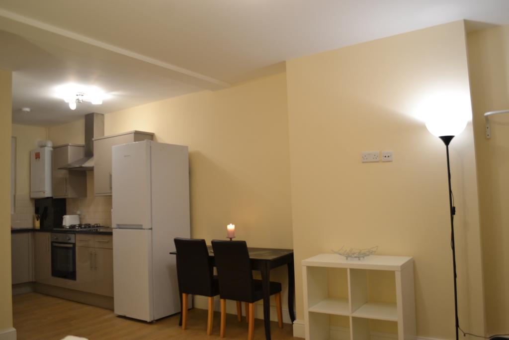 Apartment High Street Service London