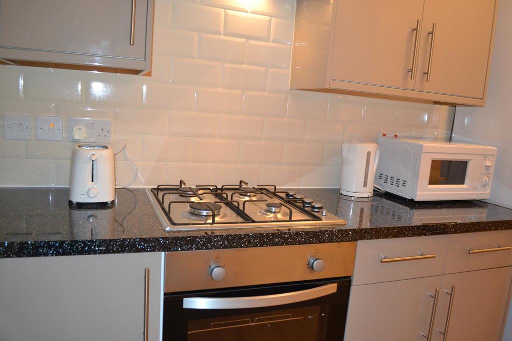 Apartment High Street Service London