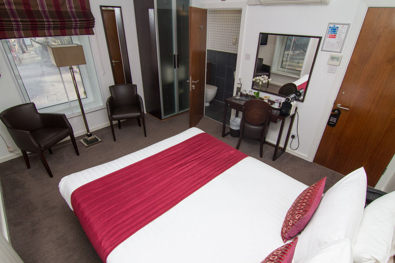 Hotel Euston Square 3*
