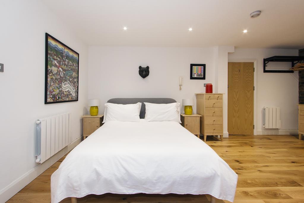 Apartment Crashpads Shoreditch Loft With Private Courtyard