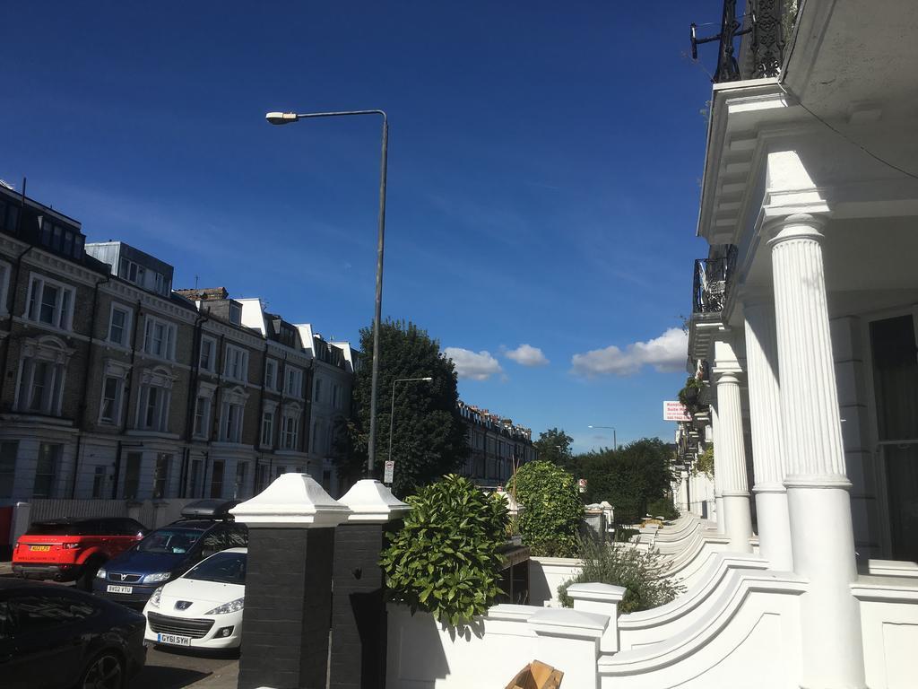Holland Park Lifestyle Apartment *