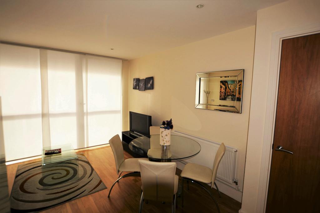 Zen - Excel & O2 Arena Aparthotel 4*