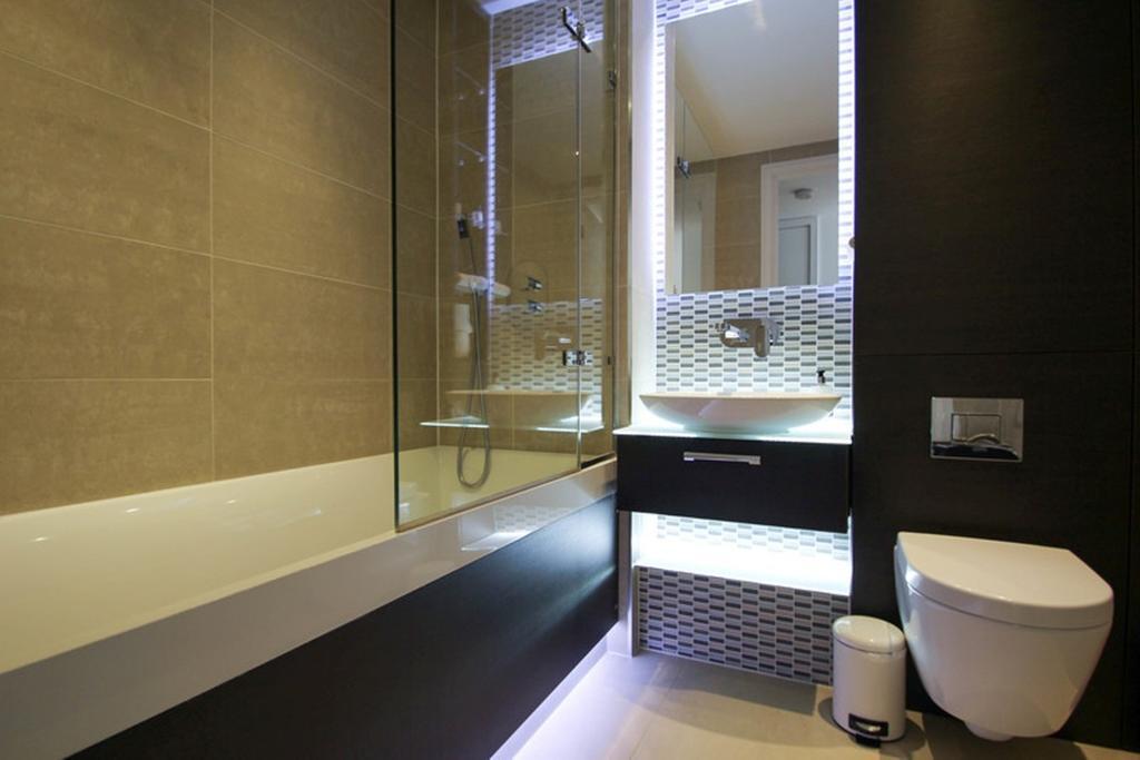 Aldgate East Studio * London