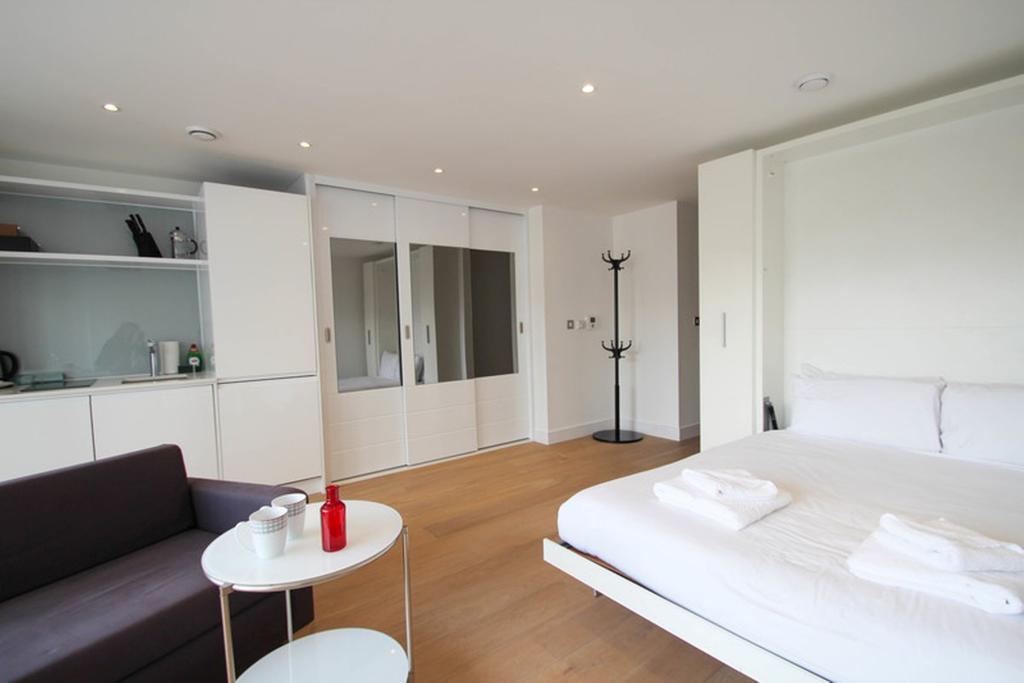 Aldgate East Studio *