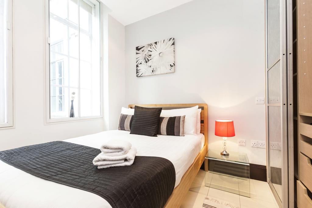 Club Living - Barbican * London
