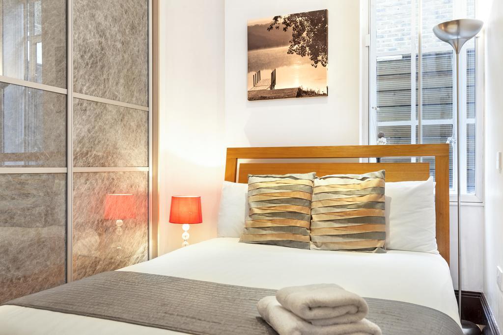 Club Living - Barbican * London