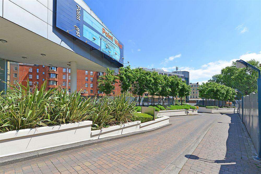 Apartment Point West