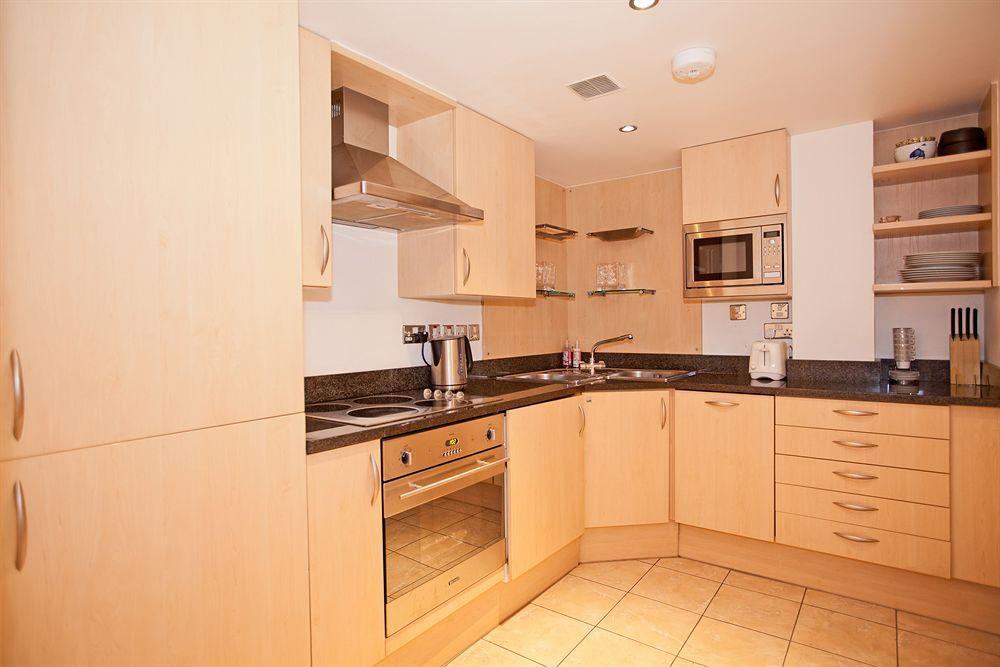 Point West Apartment London