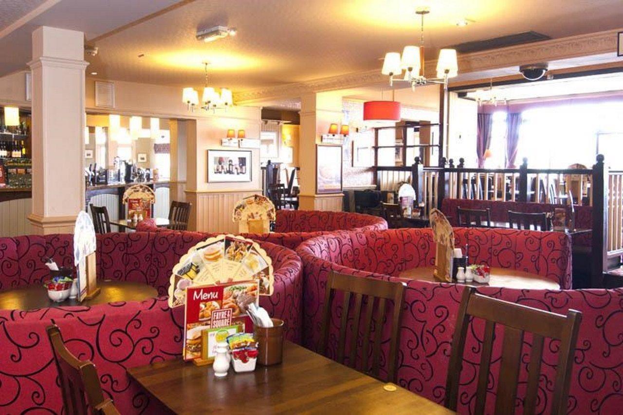 Premier Greenford Hotel