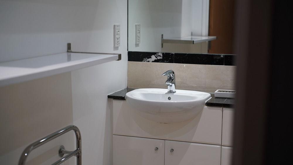 Seagull Lane Serviced Apartment London
