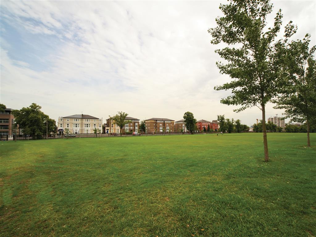 Western Highbury 3* London