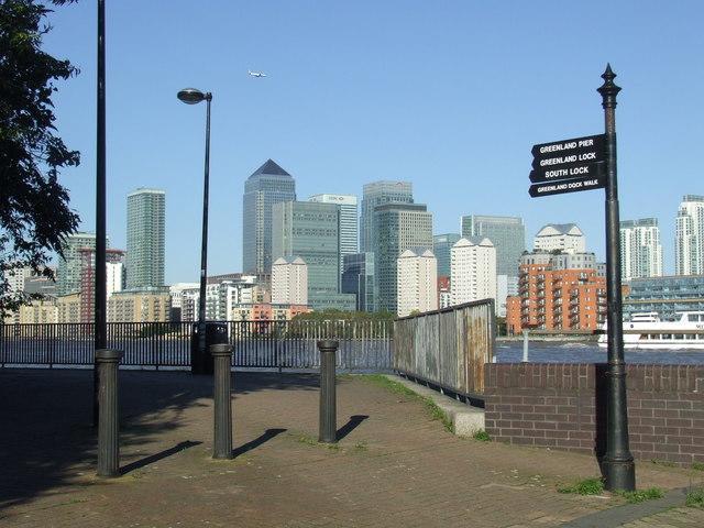 Surrey Quays Studio Apartment London