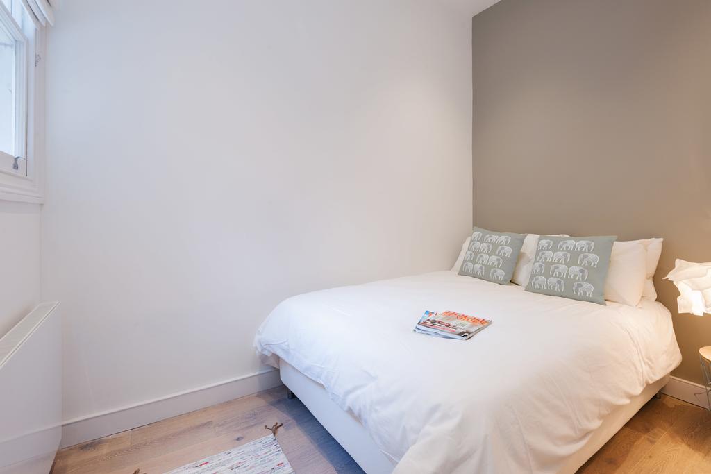 The Barons Court Lodge Apartment London
