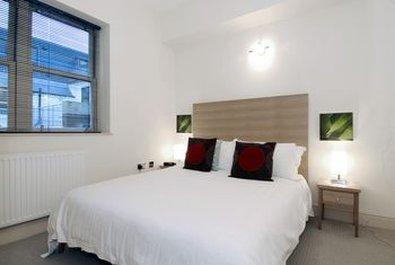 Clarendon 140 Minories 4* Londres