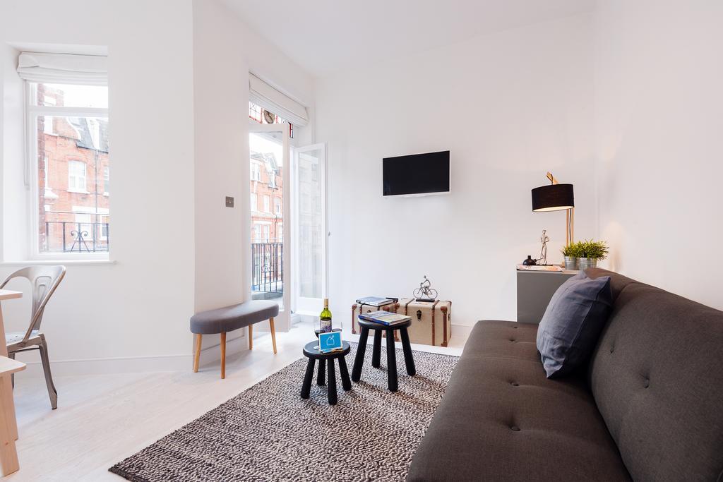 Apartment The Barons Court Lodge