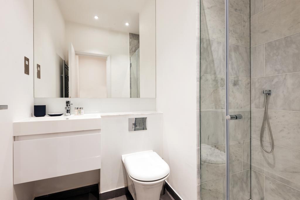 The Barons Court Lodge *