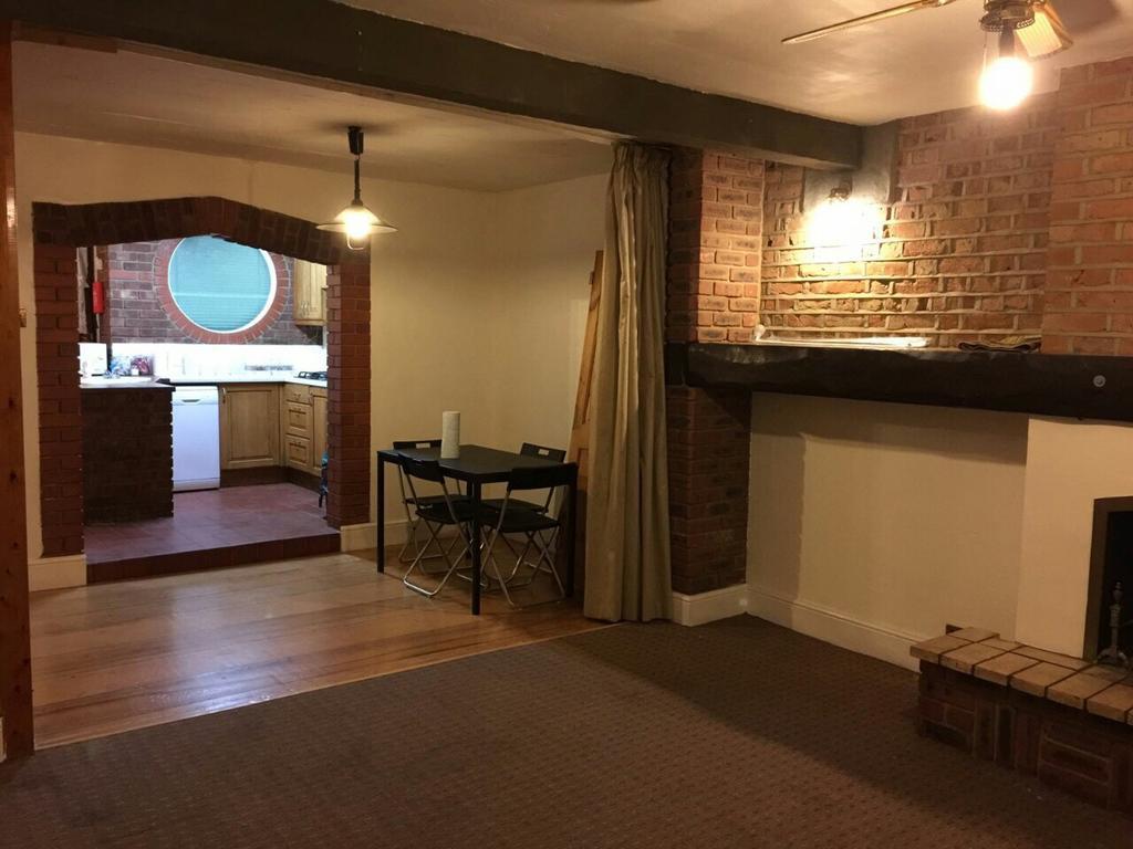 Guest house Oakfield
