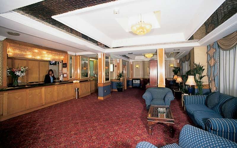 Holiday Villa Hotel